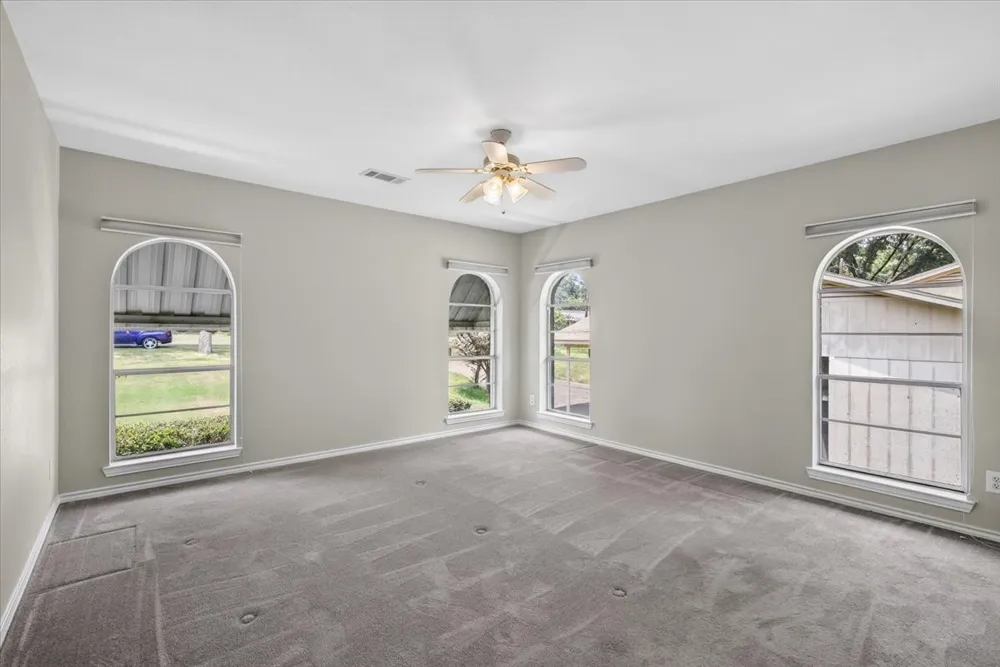 160 Santa Monica Drive Mabank, TX 75156