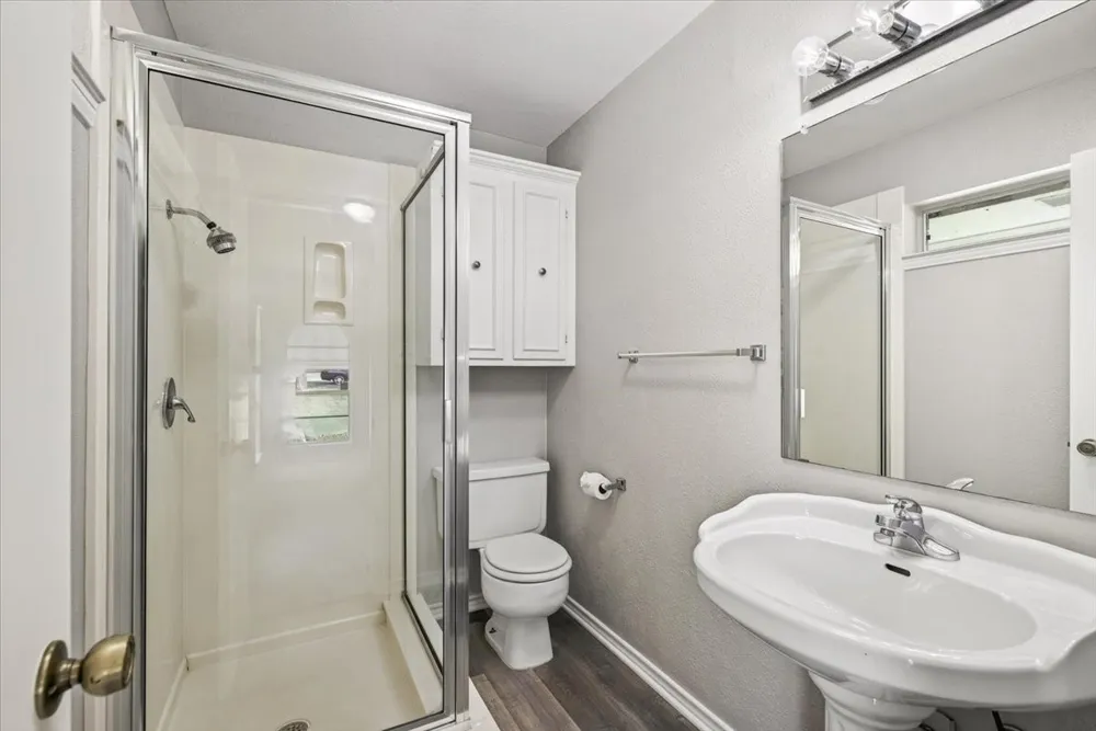 160 Santa Monica Drive Mabank, TX 75156