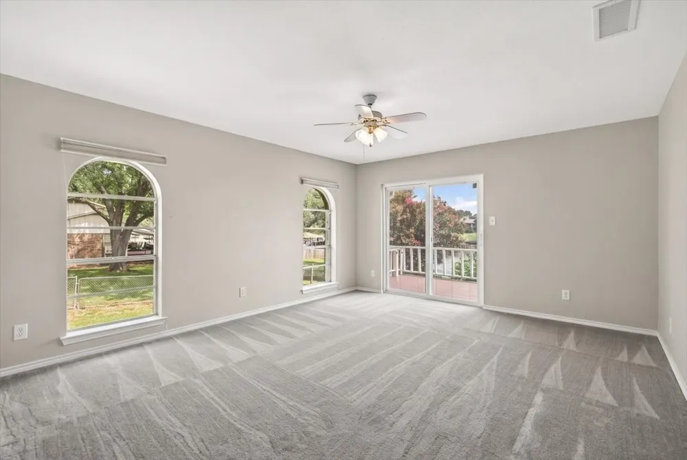 160 Santa Monica Drive Mabank, TX 75156