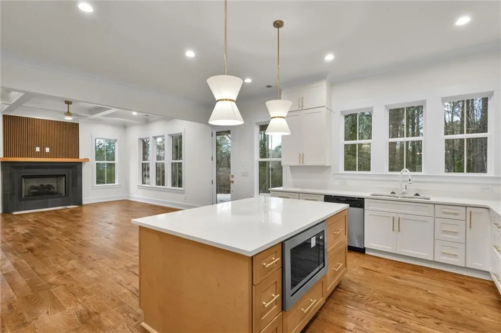 3367 Dodson Drive East Point, GA 30344