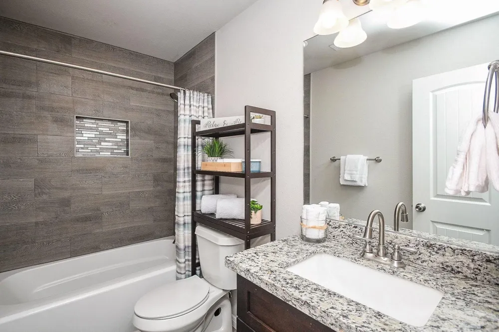 828 S 1st Street La Porte, TX 77571