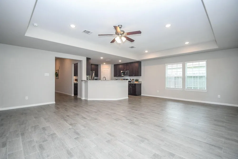 828 S 1st Street La Porte, TX 77571
