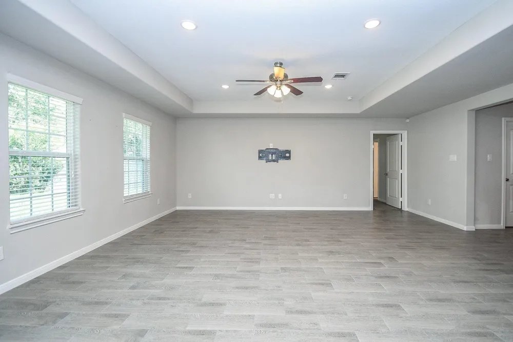 828 S 1st Street La Porte, TX 77571