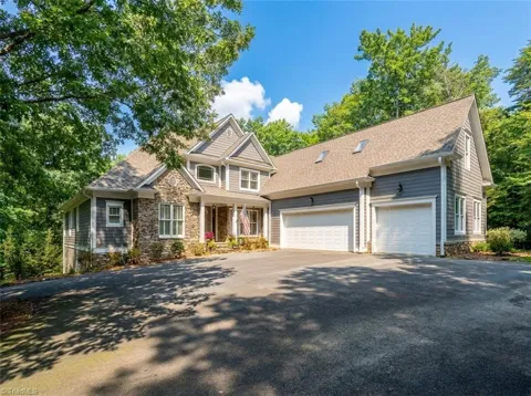 1820 Southpoint Lane
