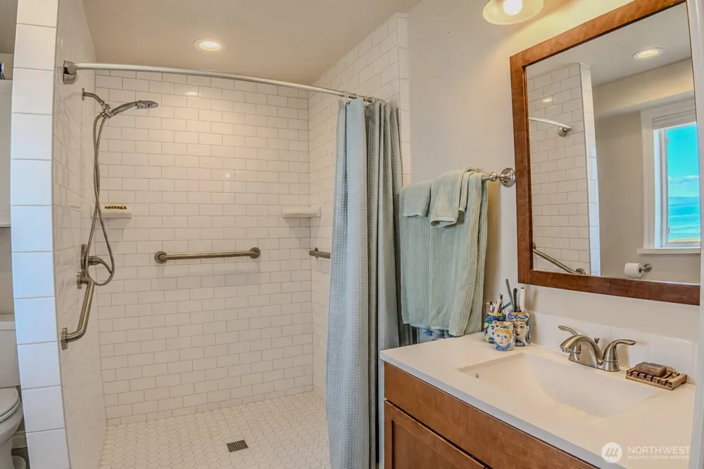29720 Sandridge Road Ocean Park, WA 98640