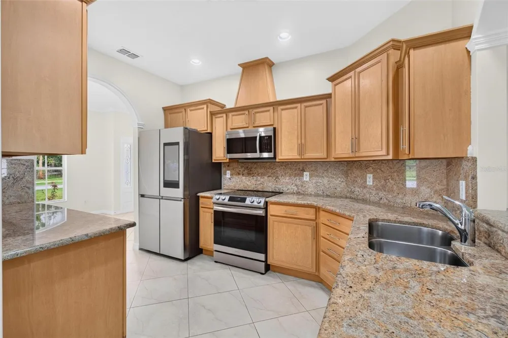 6026 113TH AVENUE Pinellas Park, FL 33782