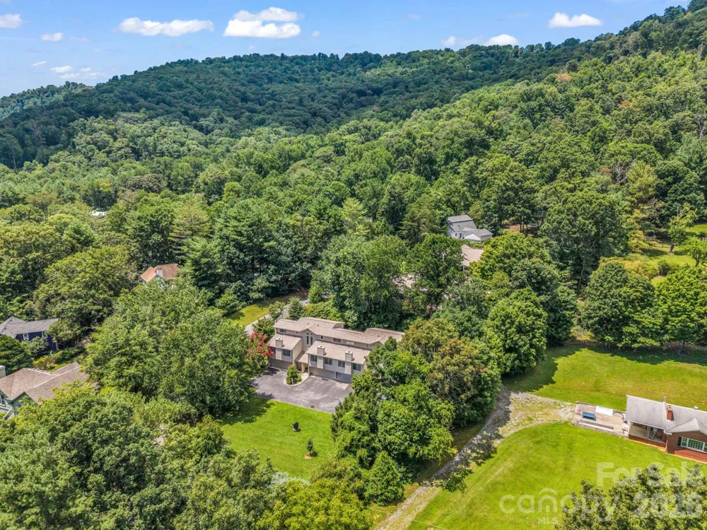103 Shadowbrook Drive Asheville, NC 28805