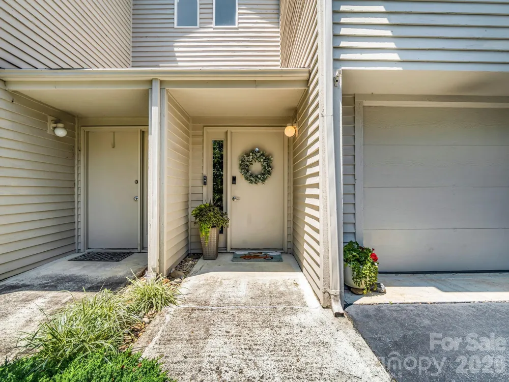 103 Shadowbrook Drive Asheville, NC 28805