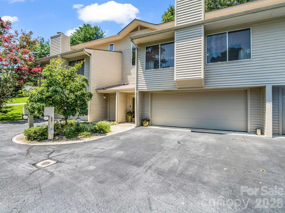 103 Shadowbrook Drive Asheville, NC 28805