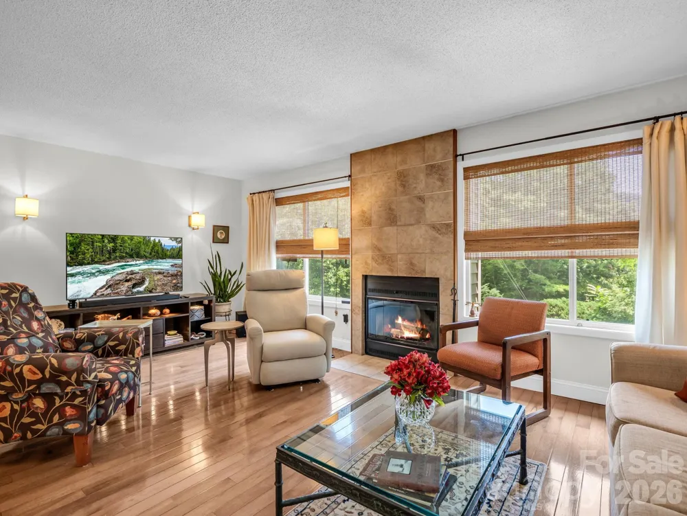 103 Shadowbrook Drive Asheville, NC 28805