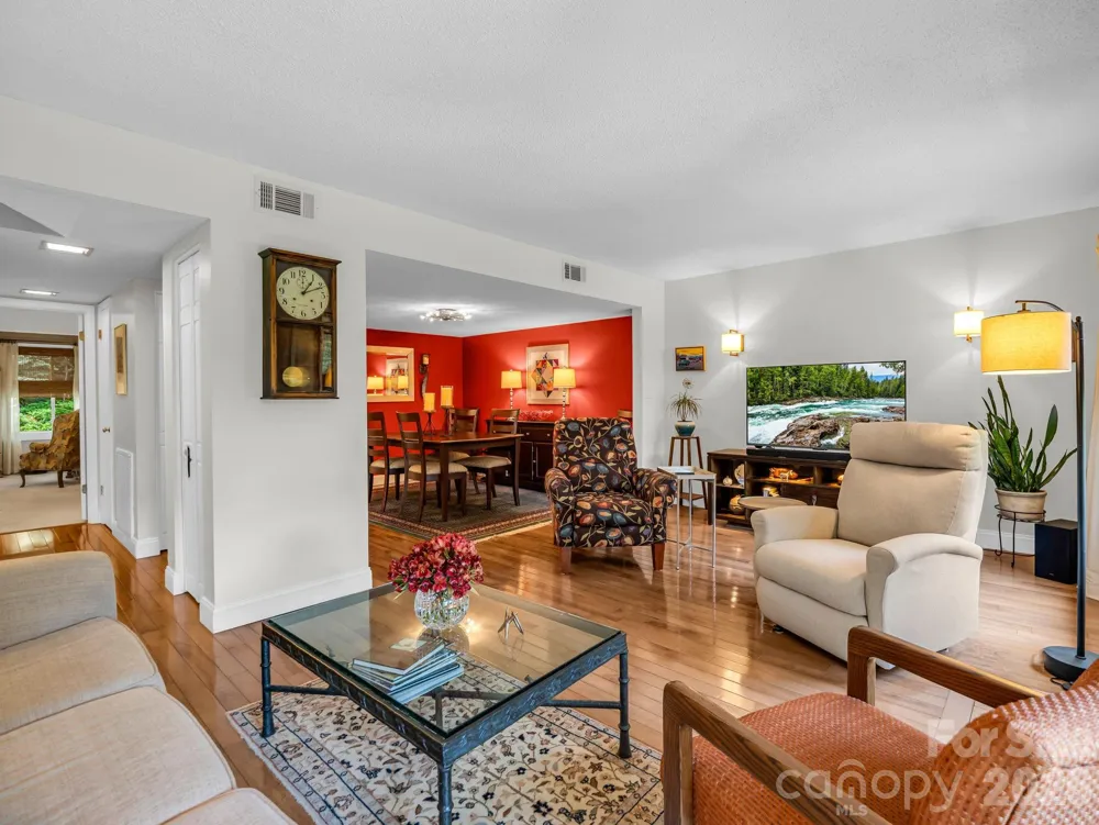 103 Shadowbrook Drive Asheville, NC 28805