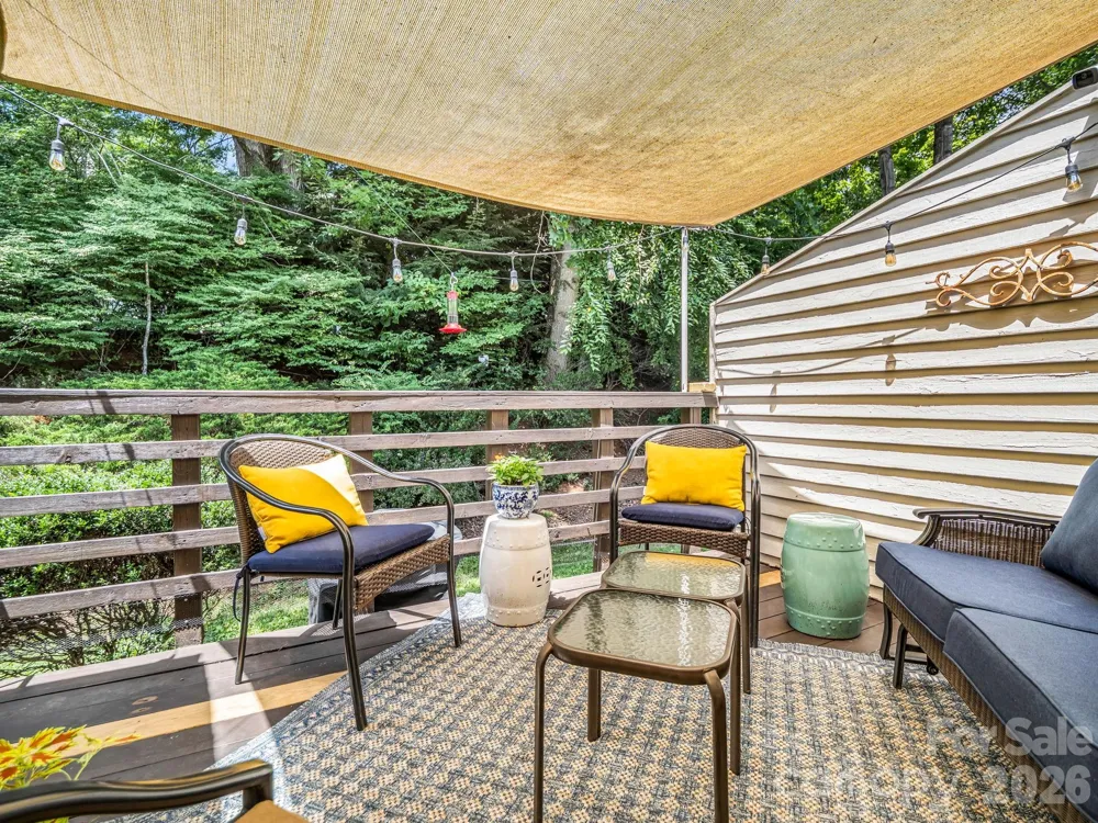 103 Shadowbrook Drive Asheville, NC 28805