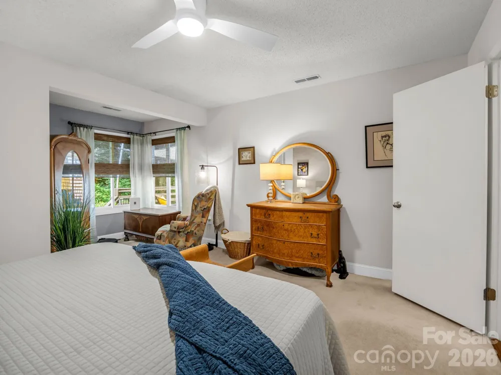 103 Shadowbrook Drive Asheville, NC 28805