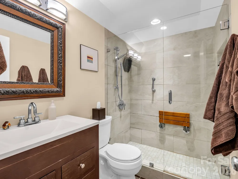 103 Shadowbrook Drive Asheville, NC 28805
