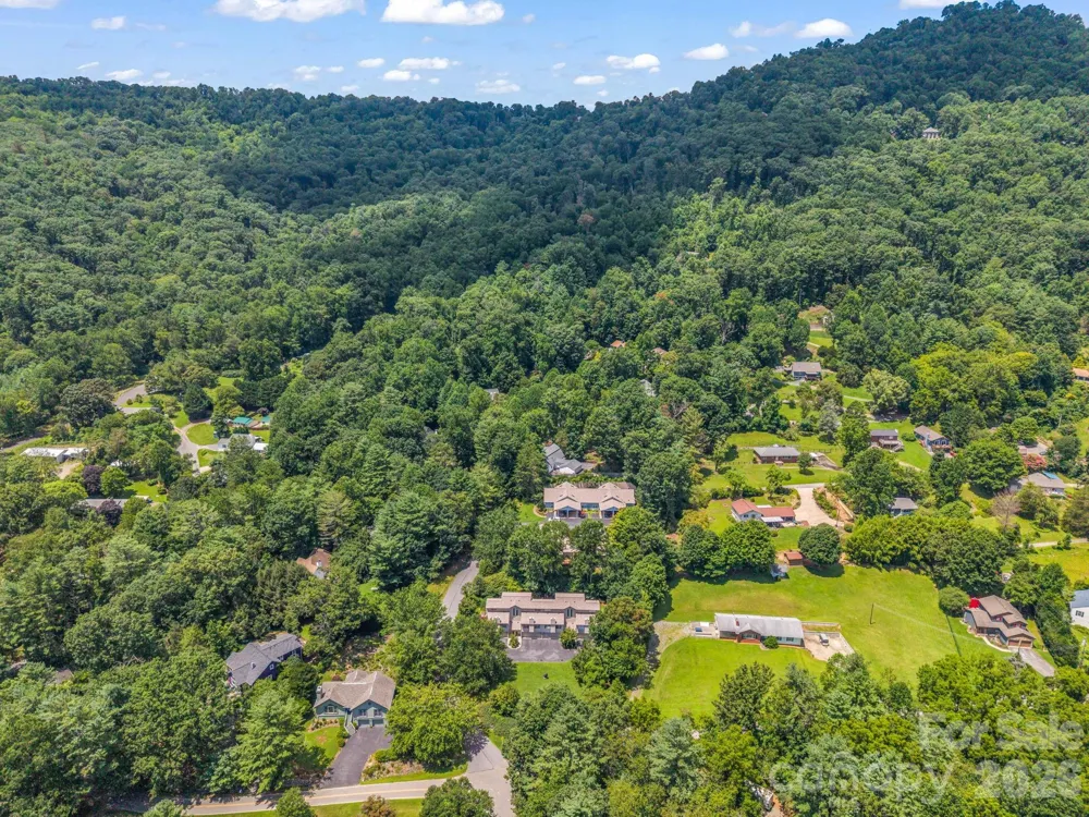 103 Shadowbrook Drive Asheville, NC 28805