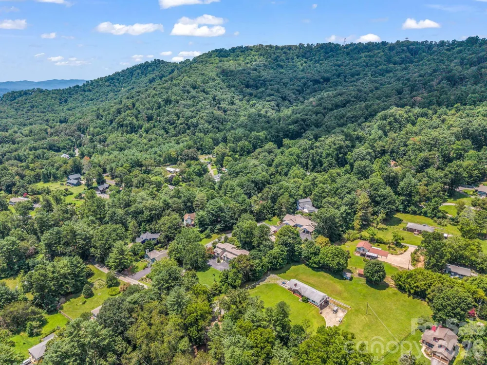 103 Shadowbrook Drive Asheville, NC 28805