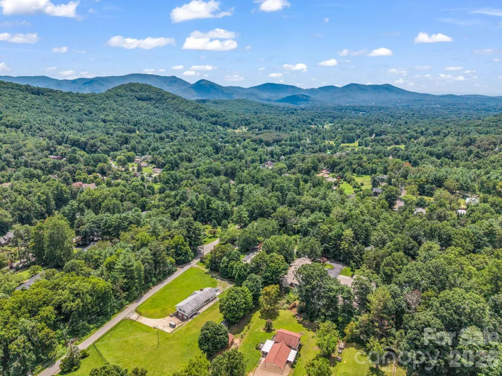 103 Shadowbrook Drive Asheville, NC 28805