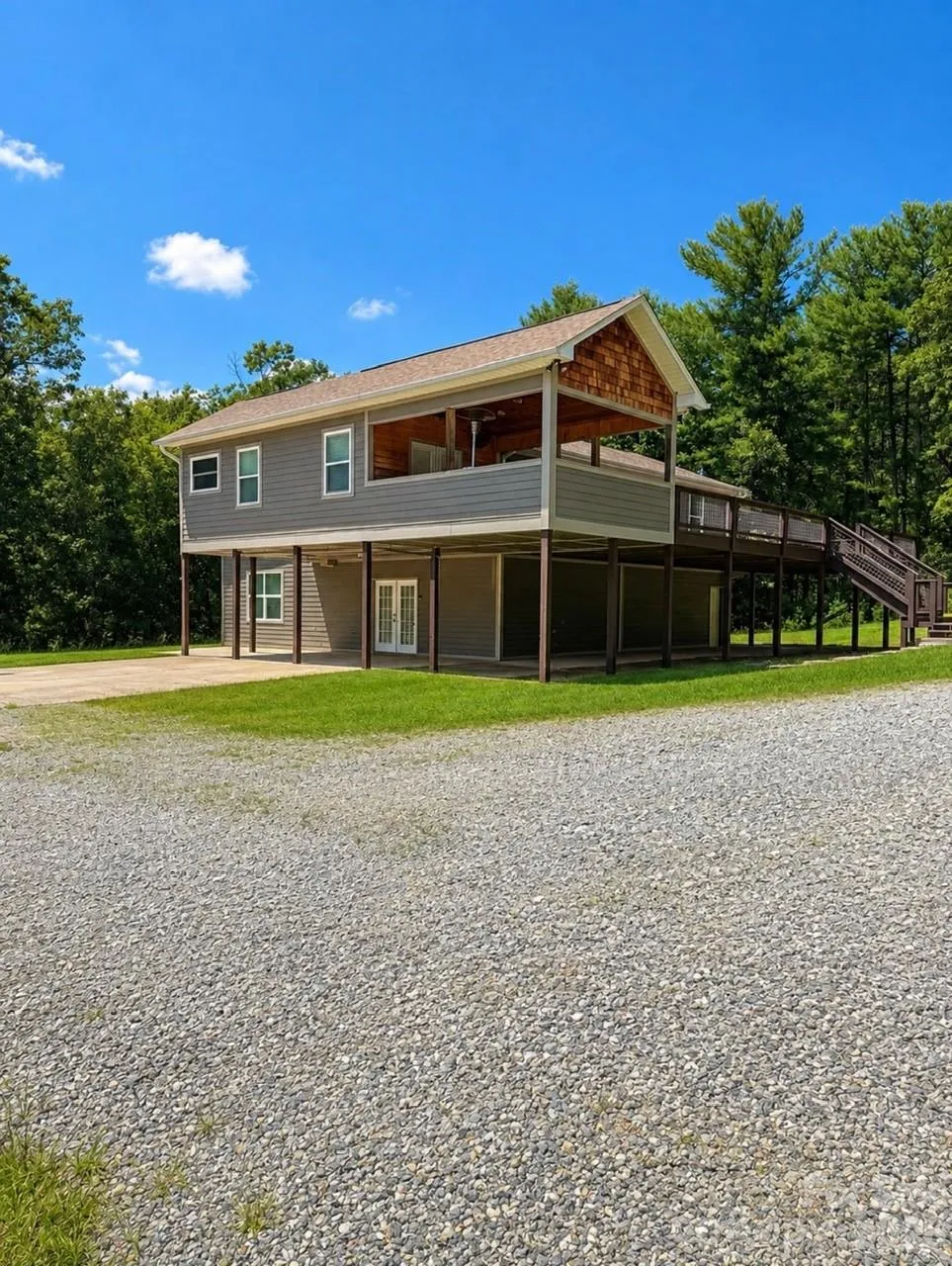 80 Hidden Bluff Lane Horse Shoe, NC 28742