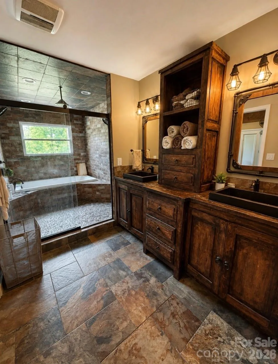 80 Hidden Bluff Lane Horse Shoe, NC 28742