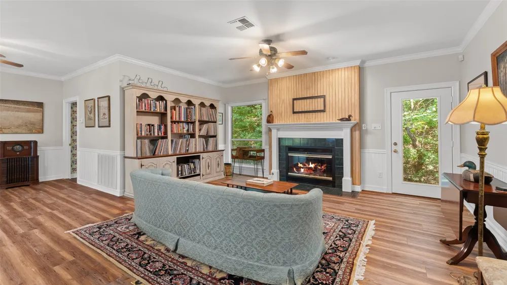 10129 Hudson Road Mooringsport, LA 71060
