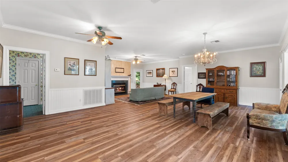 10129 Hudson Road Mooringsport, LA 71060
