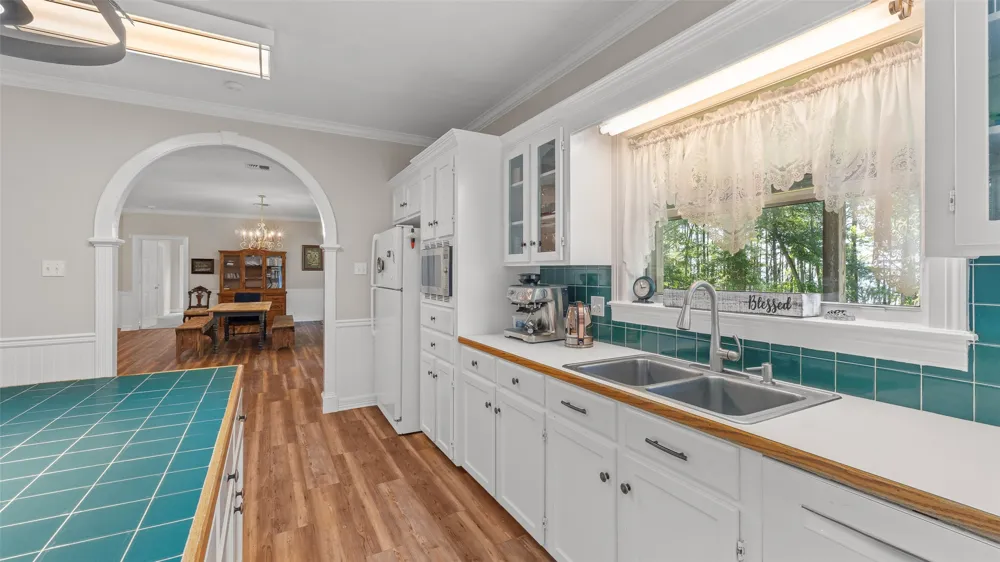 10129 Hudson Road Mooringsport, LA 71060