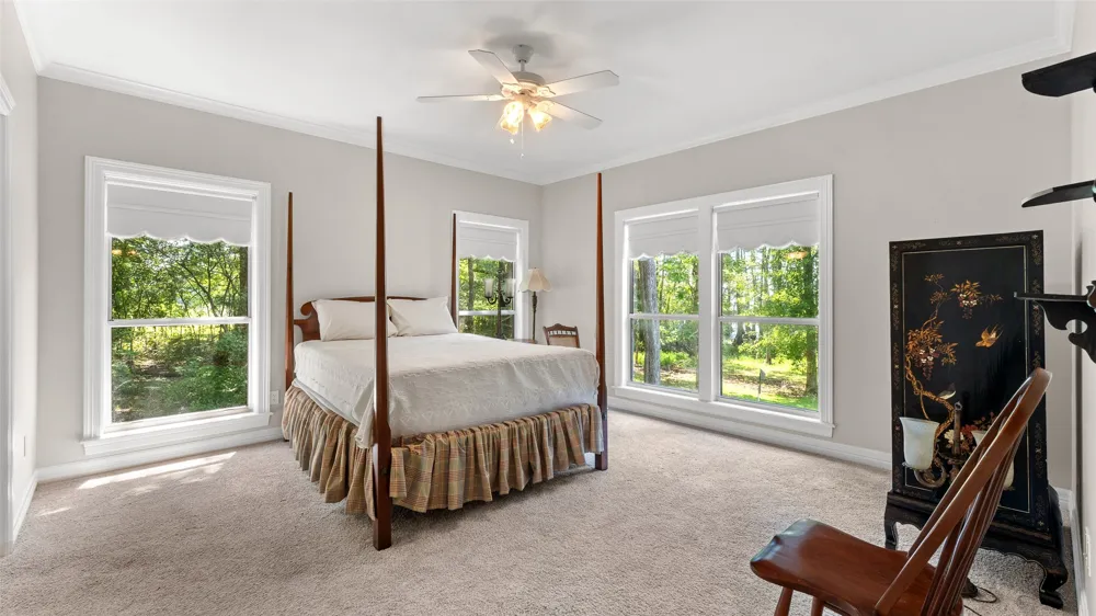 10129 Hudson Road Mooringsport, LA 71060