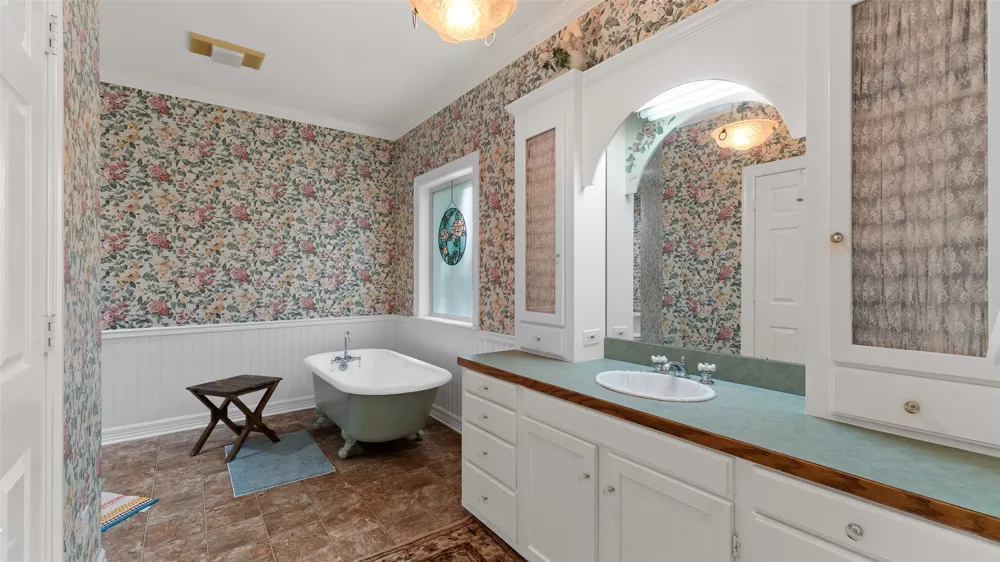 10129 Hudson Road Mooringsport, LA 71060