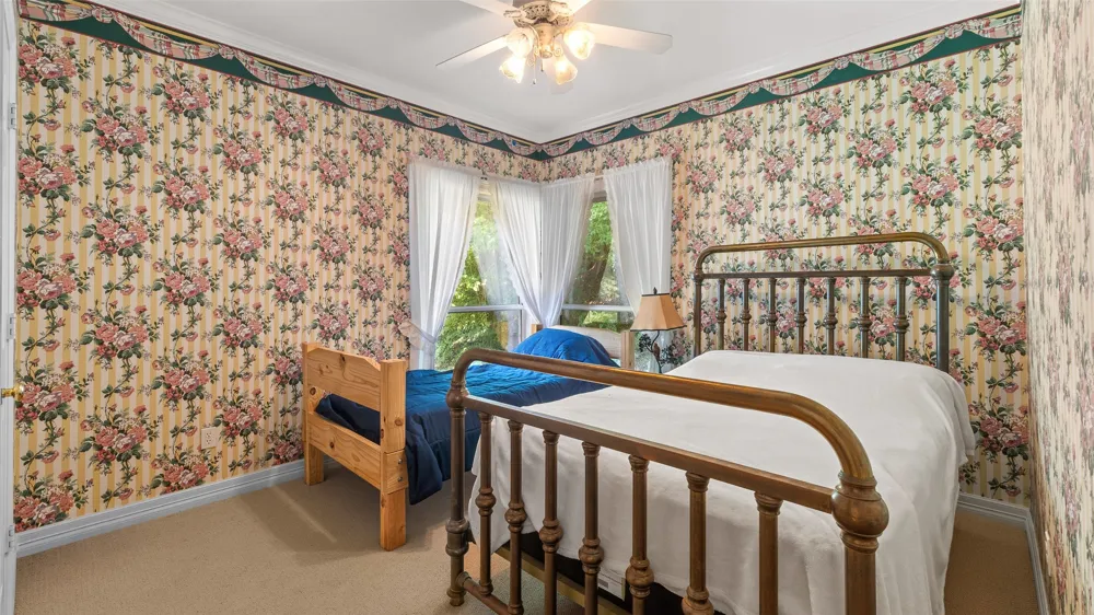 10129 Hudson Road Mooringsport, LA 71060