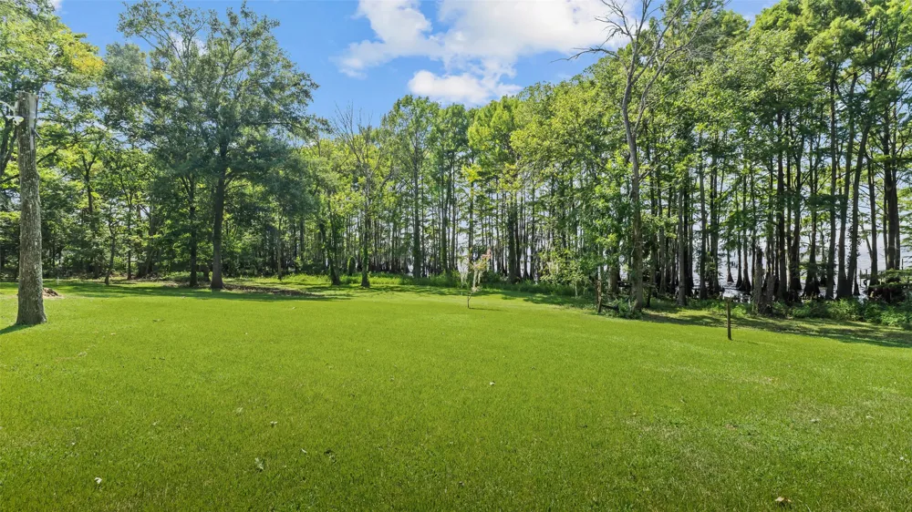 10129 Hudson Road Mooringsport, LA 71060
