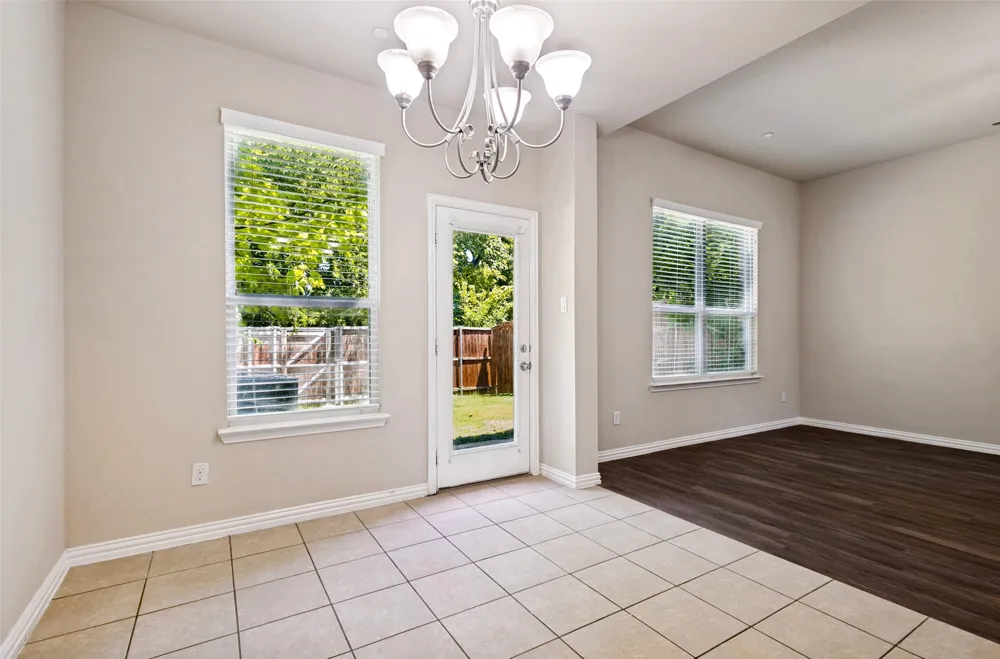 241 Barrington Lane Lewisville, TX 75067