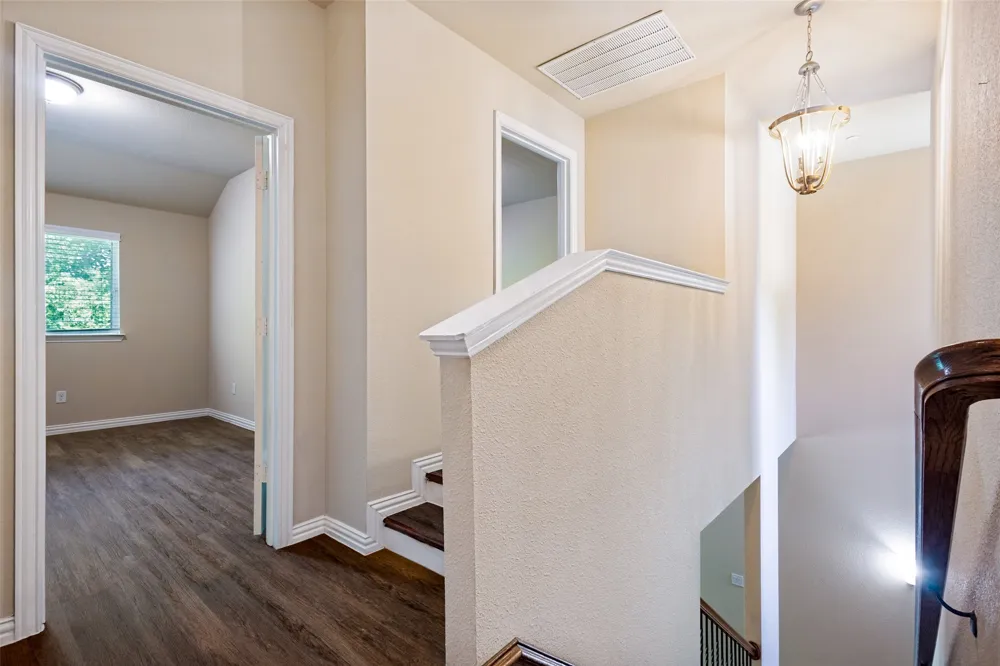 241 Barrington Lane Lewisville, TX 75067