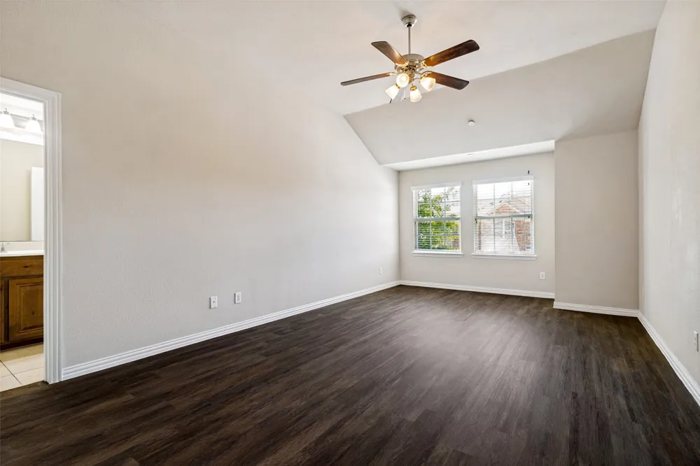241 Barrington Lane Lewisville, TX 75067