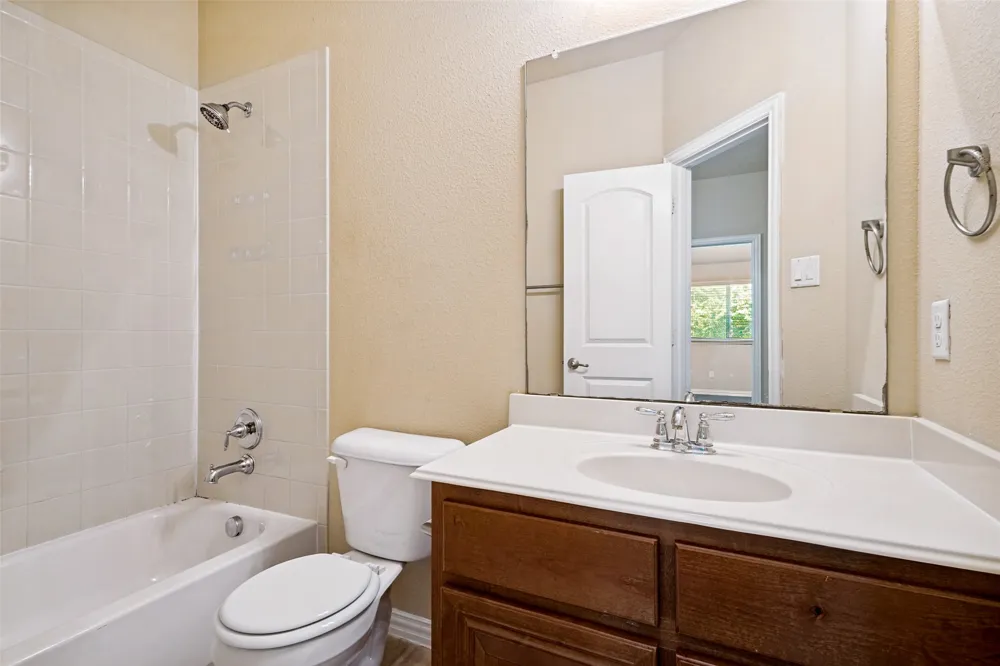 241 Barrington Lane Lewisville, TX 75067