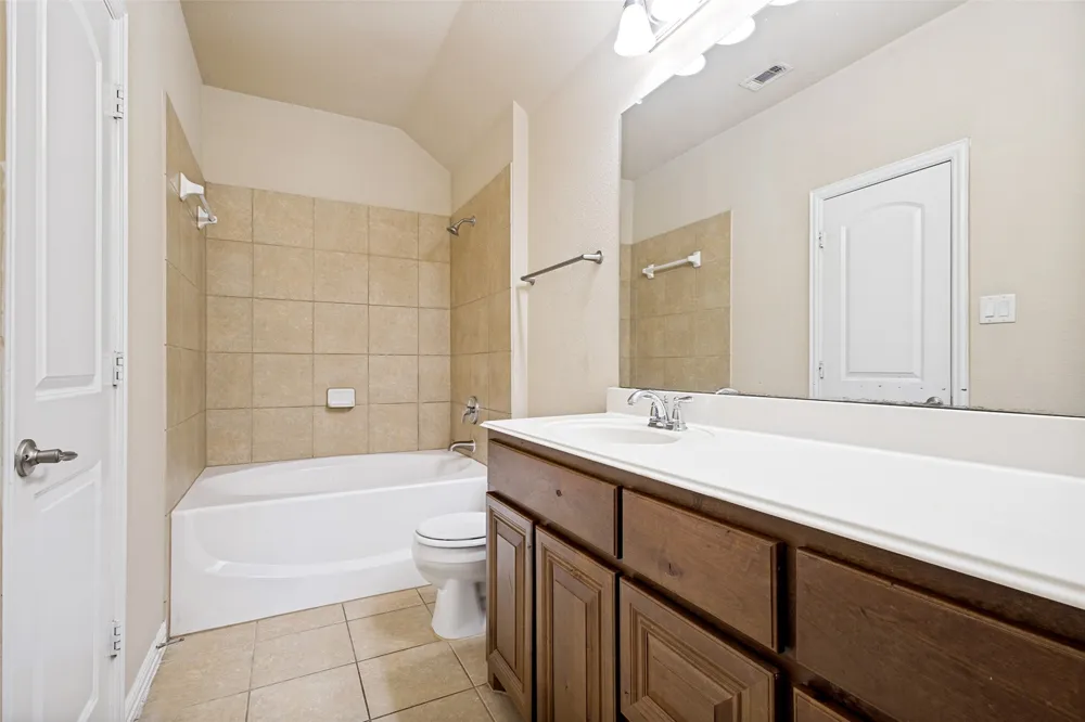 241 Barrington Lane Lewisville, TX 75067