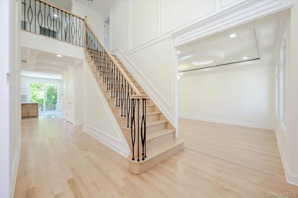 64 Landau Avenue Elmont, NY 11003