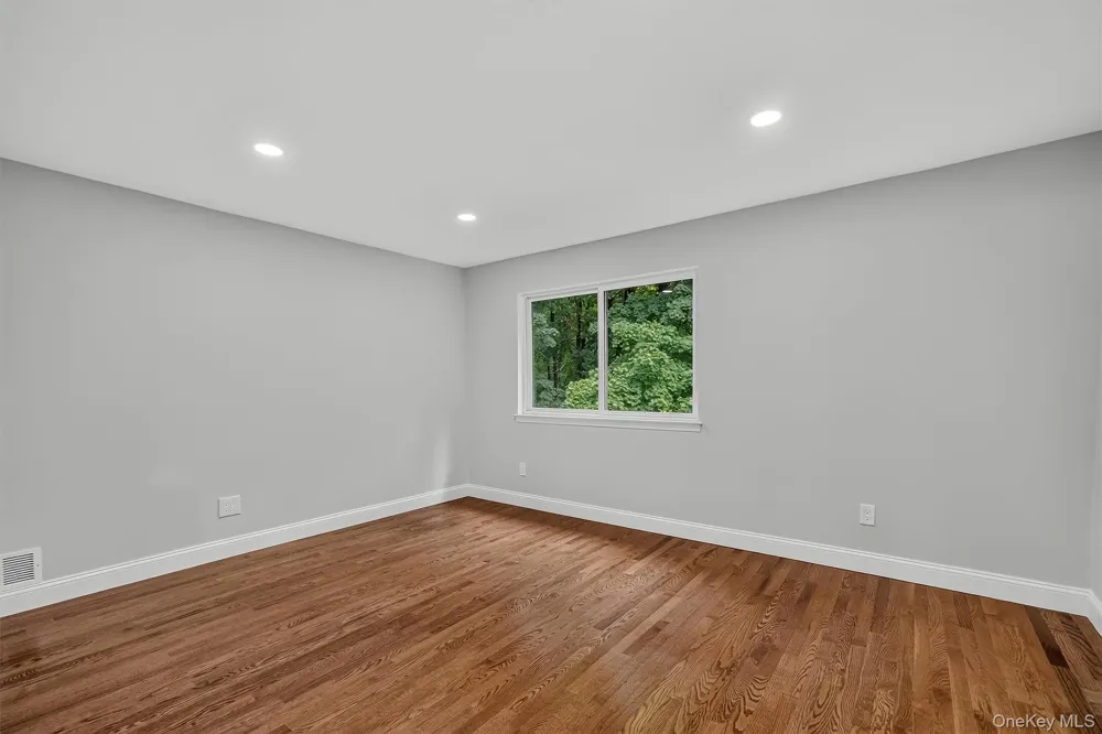 13 Timber Ridge Mount Kisco, NY 10549