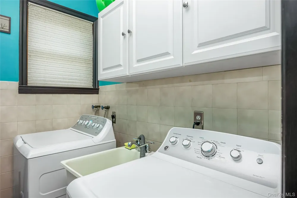 151-62 24th Road Whitestone, NY 11357