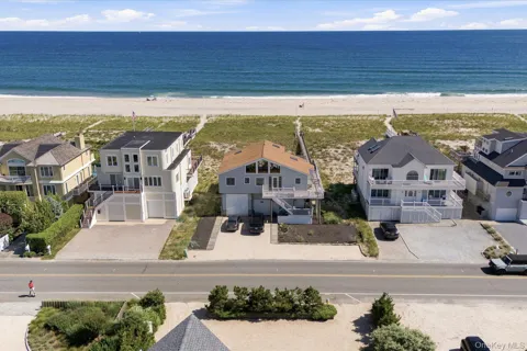 717 Dune Road