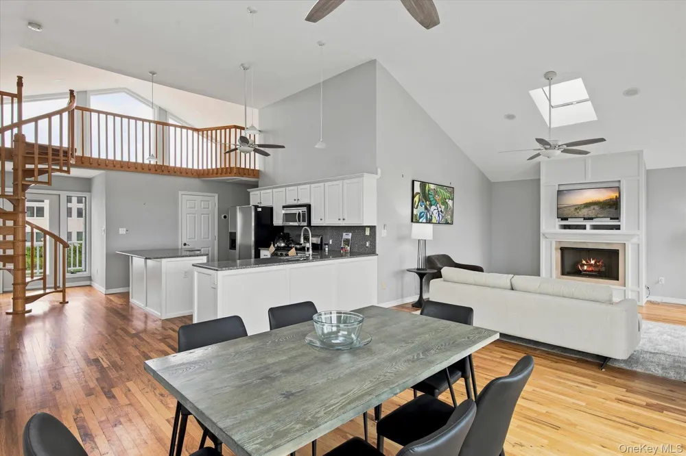 717 Dune Road Westhampton Dunes, NY 11978