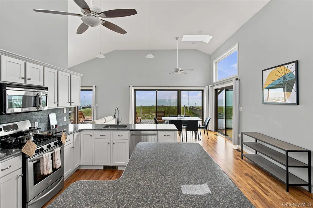 717 Dune Road Westhampton Dunes, NY 11978