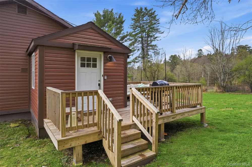 27 Old County Road Cochecton, NY 12726