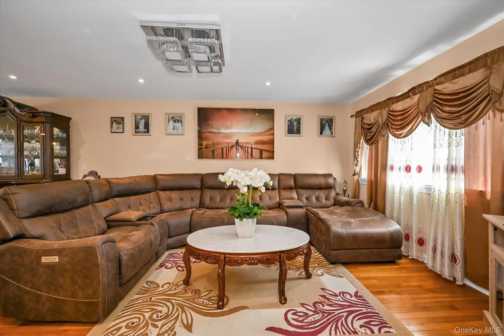 253-27 147th Avenue Rosedale, NY 11422