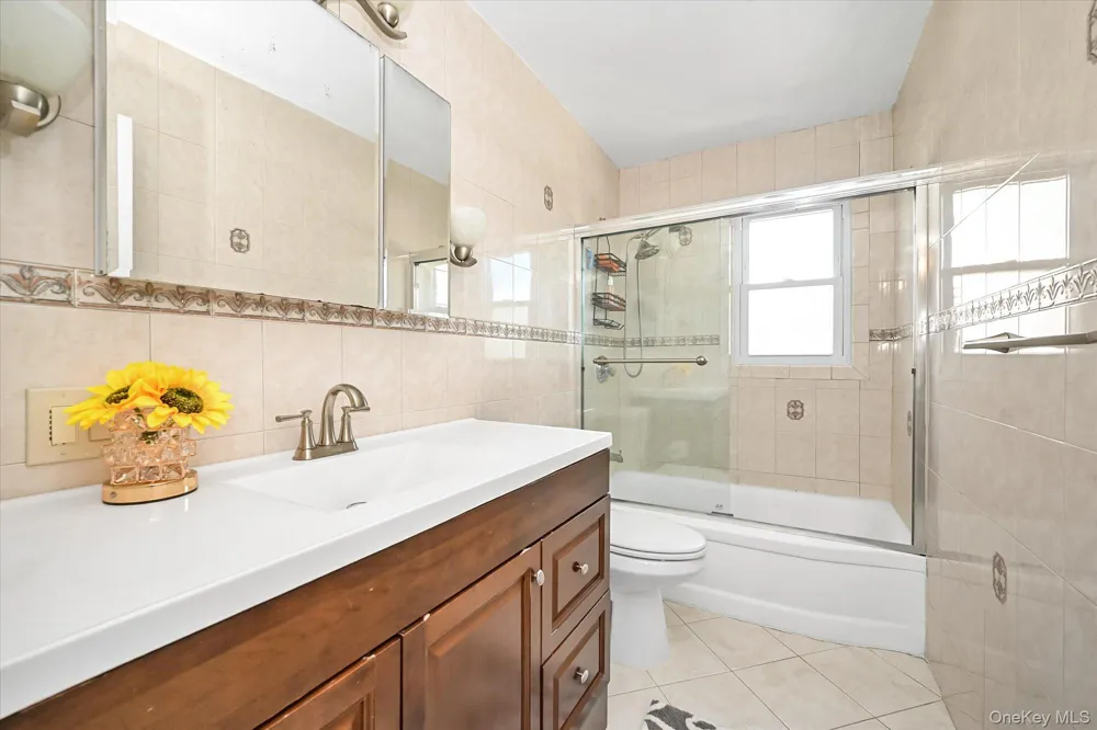253-27 147th Avenue Rosedale, NY 11422