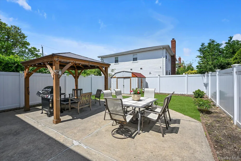 253-27 147th Avenue Rosedale, NY 11422