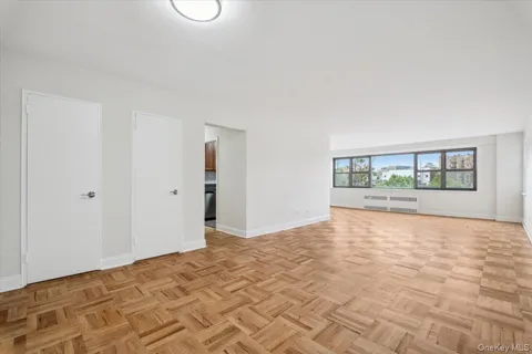 2 Washington Square #1G