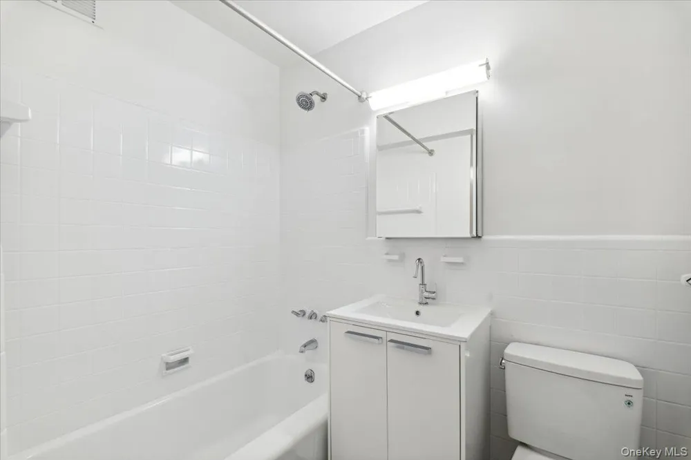 2 Washington Square #1G Larchmont, NY 10538