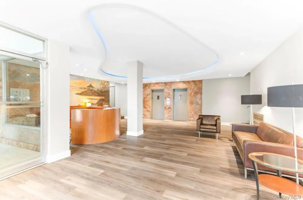 2 Washington Square #1G Larchmont, NY 10538