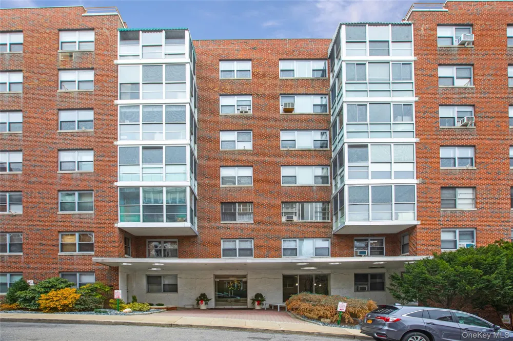 2 Washington Square #1G Larchmont, NY 10538