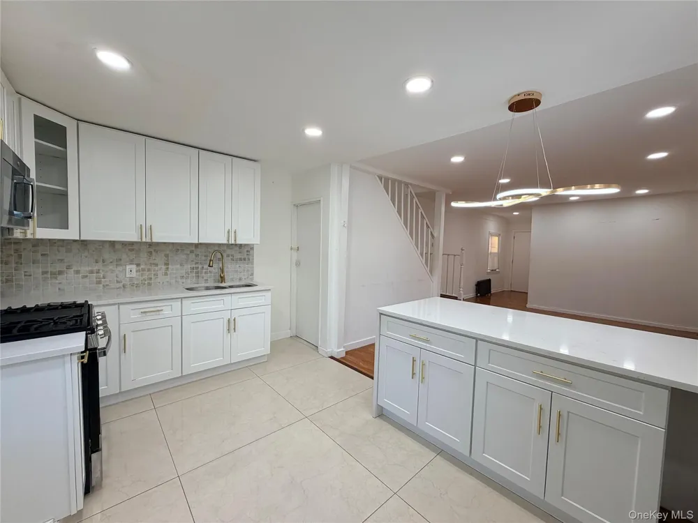16414 81st Avenue Fresh Meadows, NY 11432